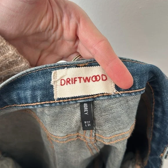 Anthropologie Driftwood Flower Embroidered Blue Jeans 27